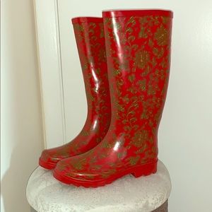 Gold Flower Print Rain Boots